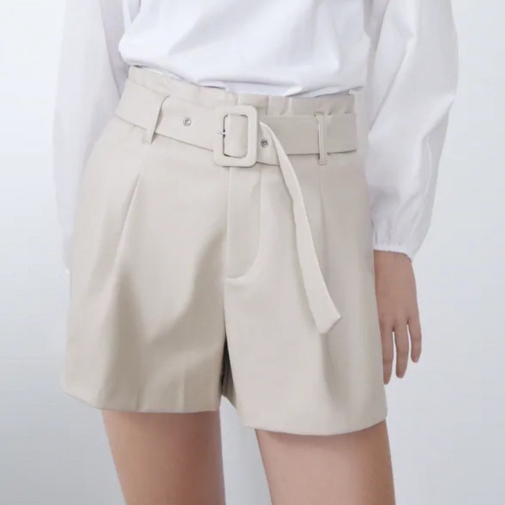 Leather Zara shorts with buckle